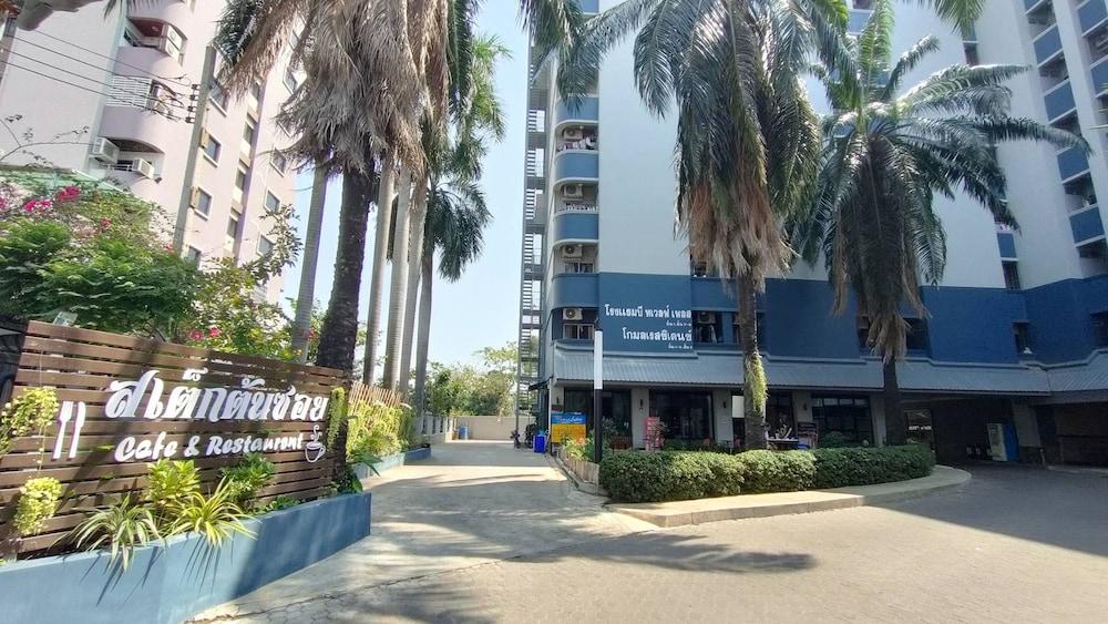 Komol Residencia Bangkok Exterior foto