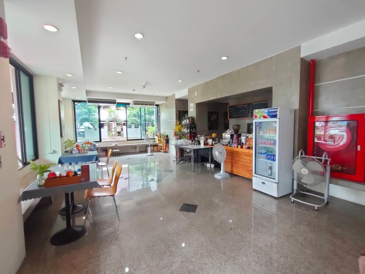 Komol Residencia Bangkok Exterior foto
