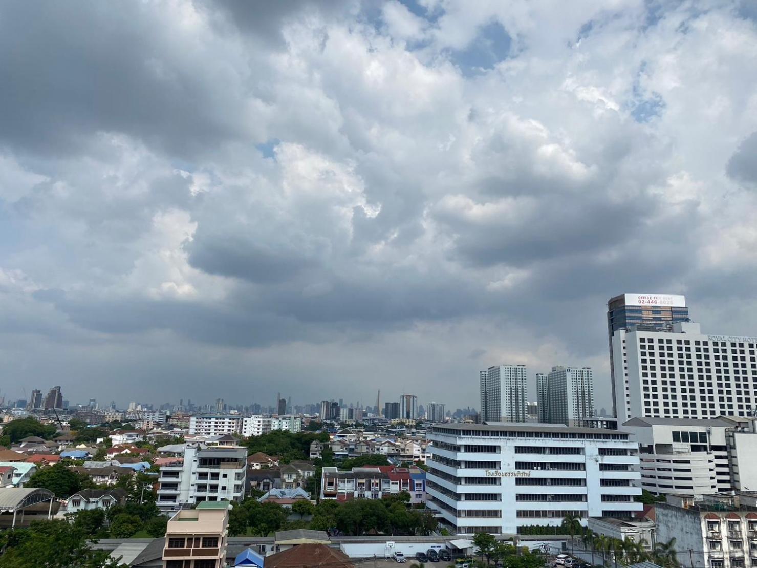Komol Residencia Bangkok Exterior foto