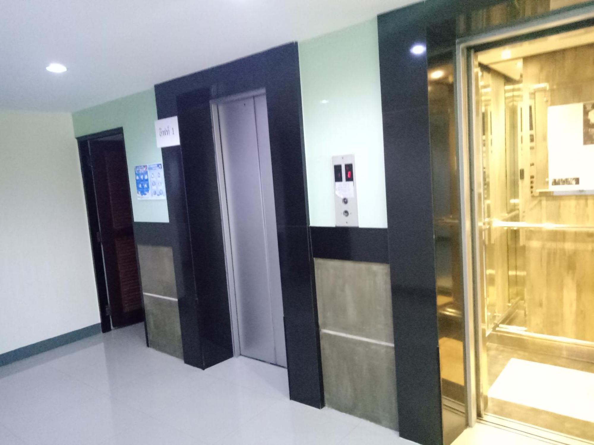 Komol Residencia Bangkok Exterior foto